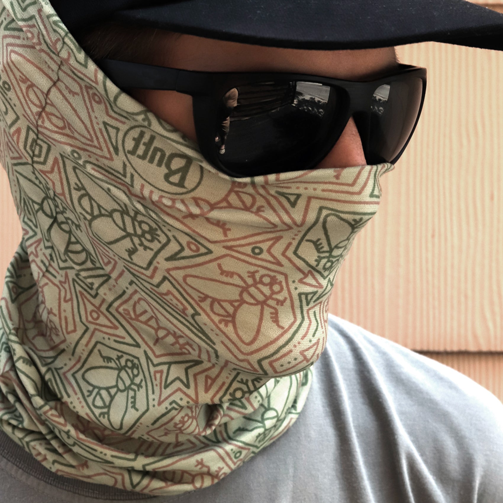 HOUSEFLY Logo-Camo Buff