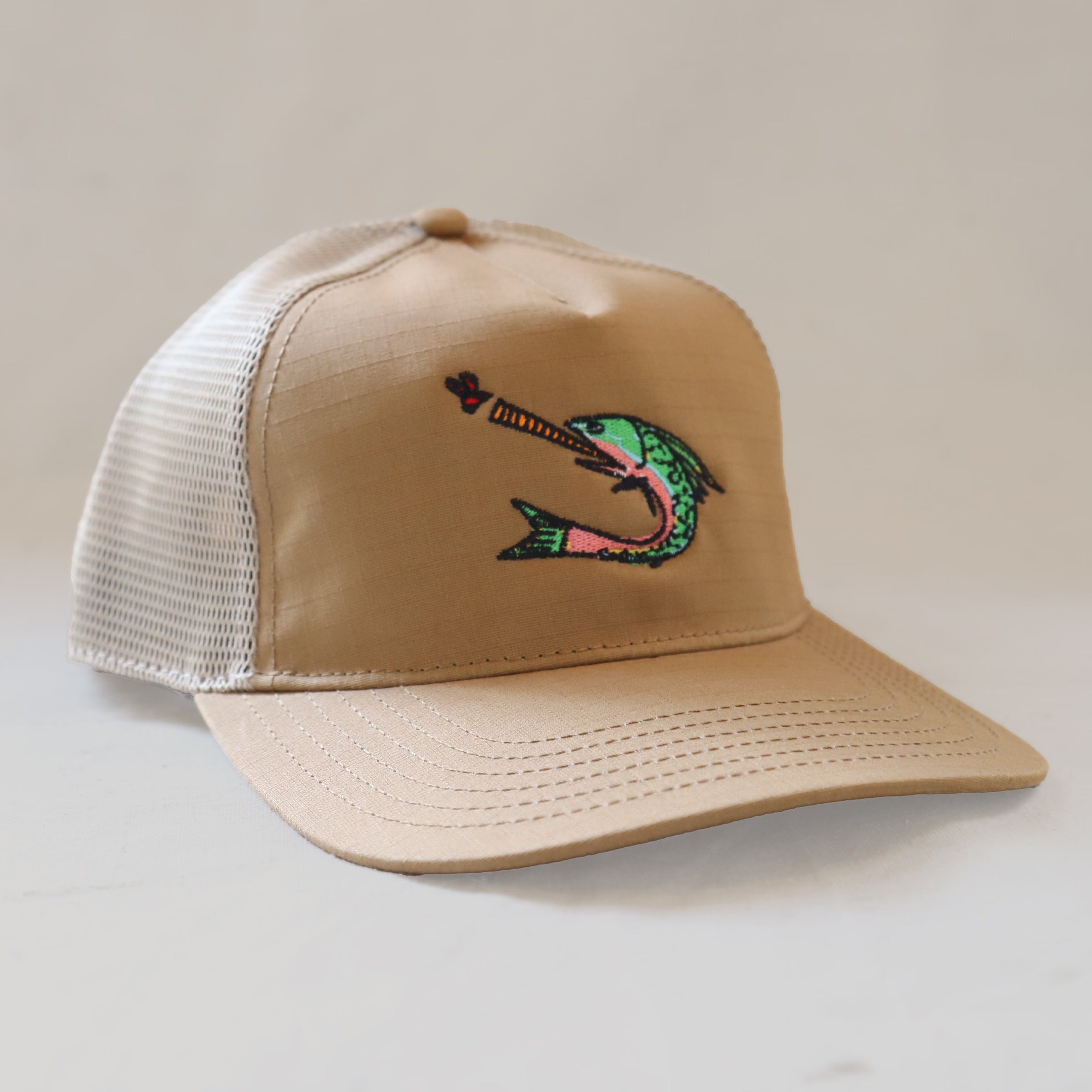 Housefly Action Bronson Trout Beam Khaki